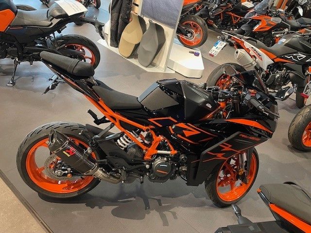 KTM RC  125   ABS      Akrapovic