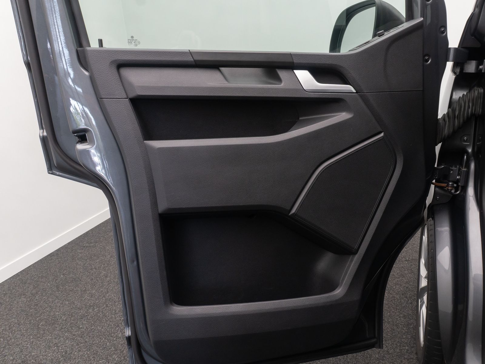 Fahrzeugabbildung Volkswagen T6 Multivan PDC Standhzg Sitzhzg Navi 7Sitz
