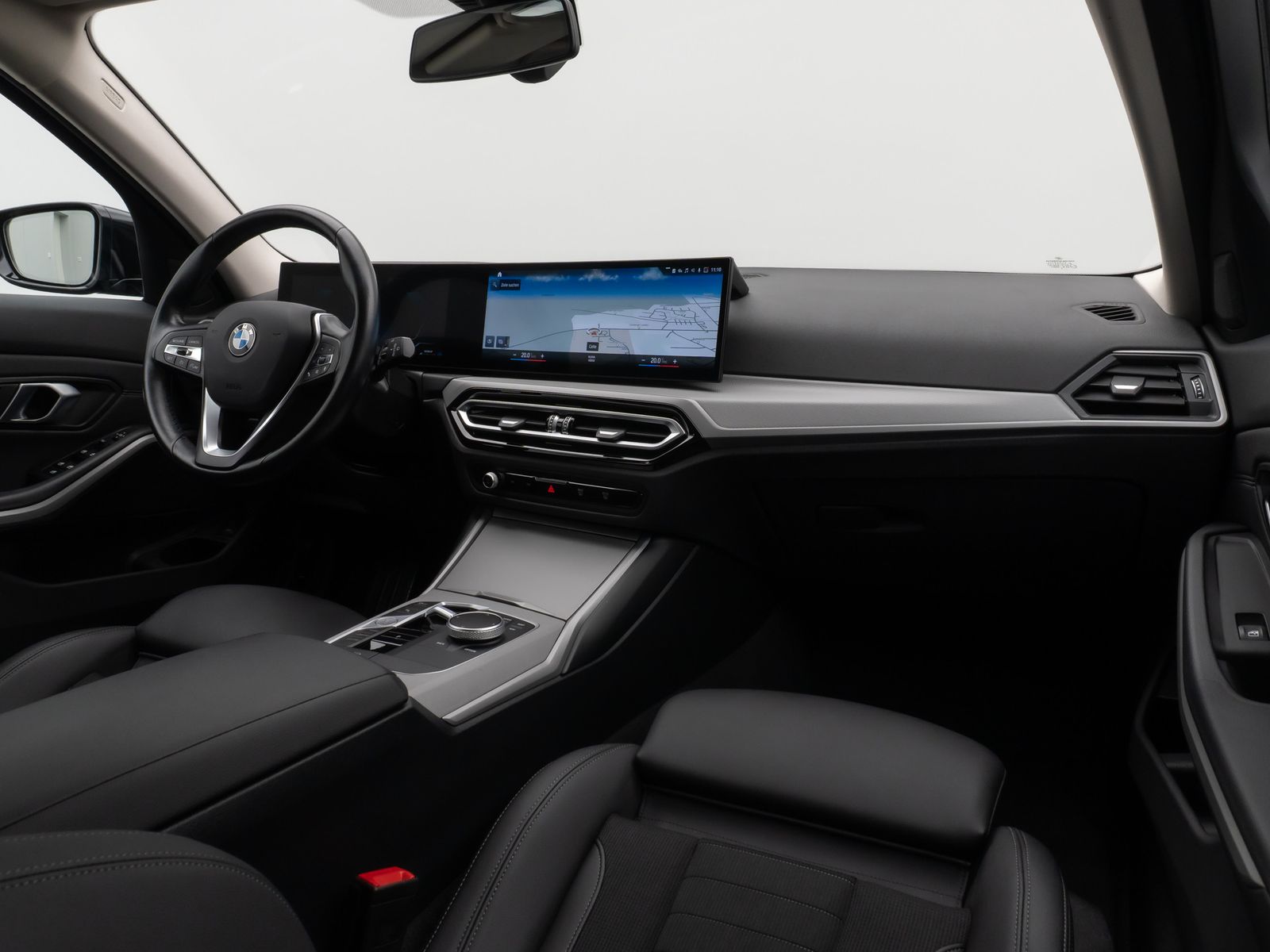 Fahrzeugabbildung BMW 320d Kamera DAB HiFi Leder Komfort Sport LED