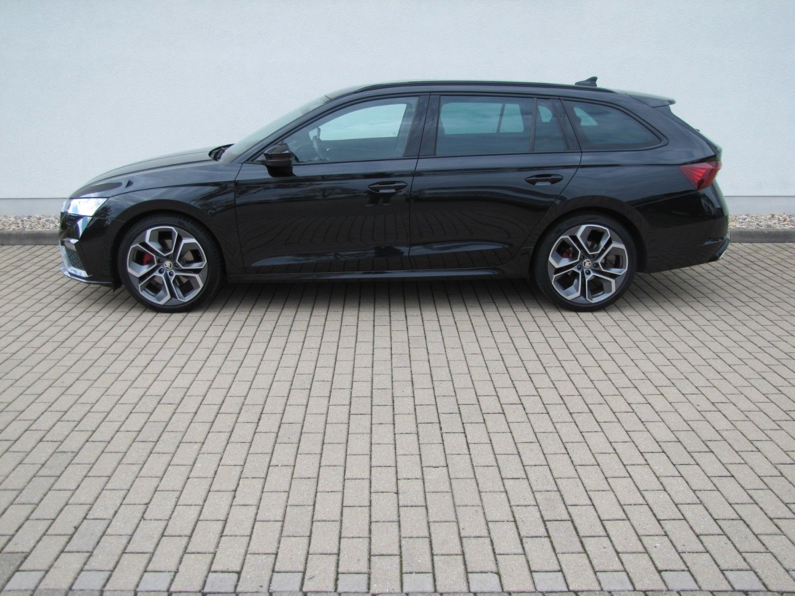 Fahrzeugabbildung SKODA Octavia Combi RS 2.0l TDI 200PS DSG