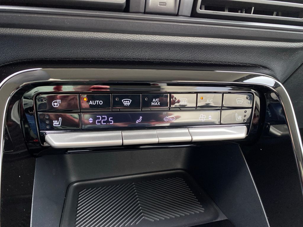 Fahrzeugabbildung Citroën C3 Aircross Turbo 100 PLUS *Winterpaket*Cam*CP*