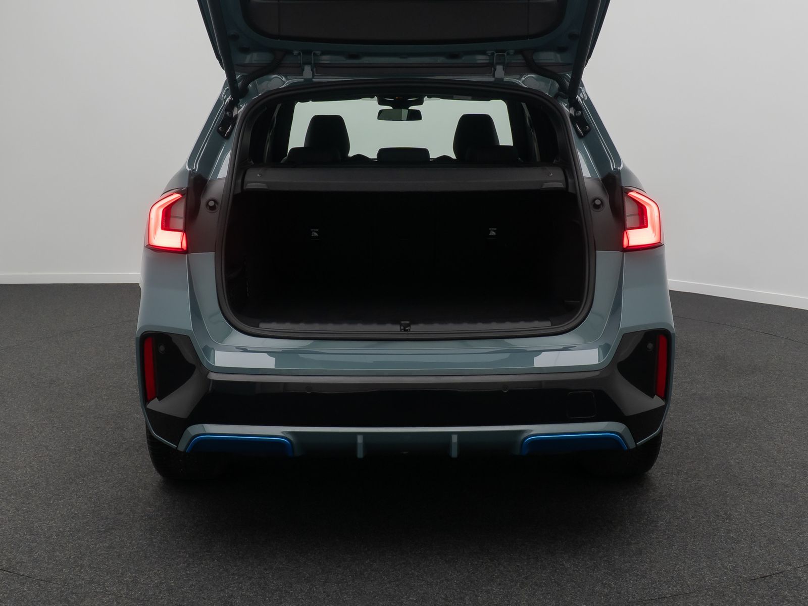 Fahrzeugabbildung BMW iX1 xD30 M Sport HUD DAB AHK 360&deg; CockpitPro 18"