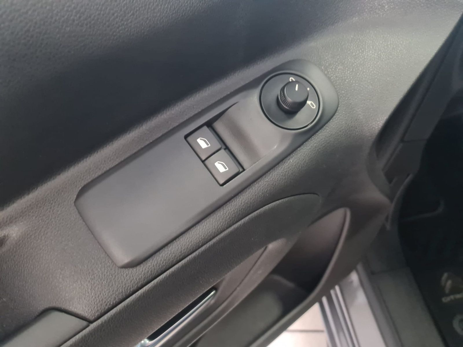 Fahrzeugabbildung Citroën Berlingo / KAMERA / SCHECKHEFT