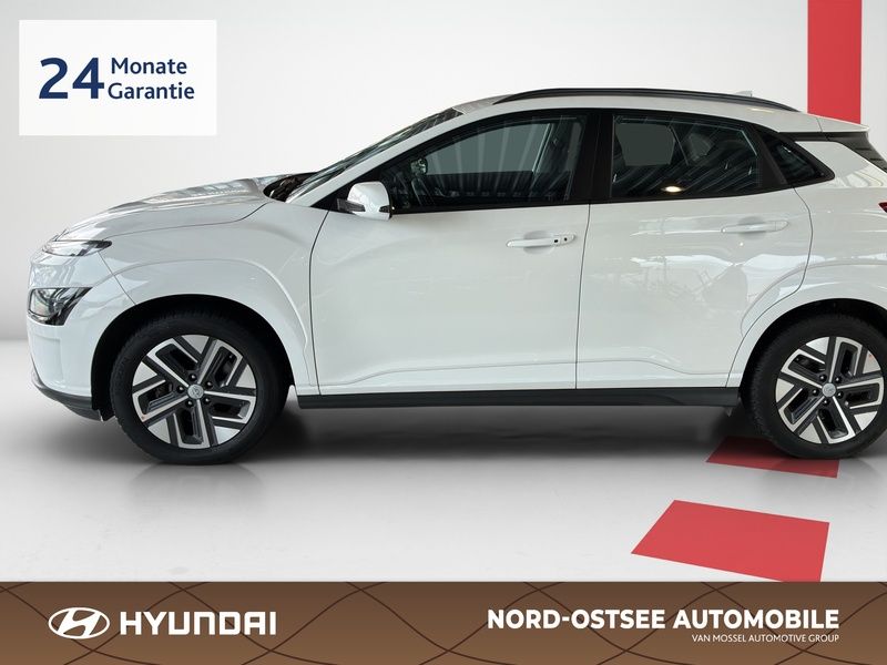 Fahrzeugabbildung Hyundai KONA EV SELECT KAMERA PDC ACC SITZHZG