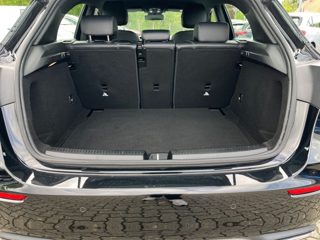 Fahrzeugabbildung Mercedes-Benz A 180 Progressive Navi LED SHZ SpurH KAM DAB