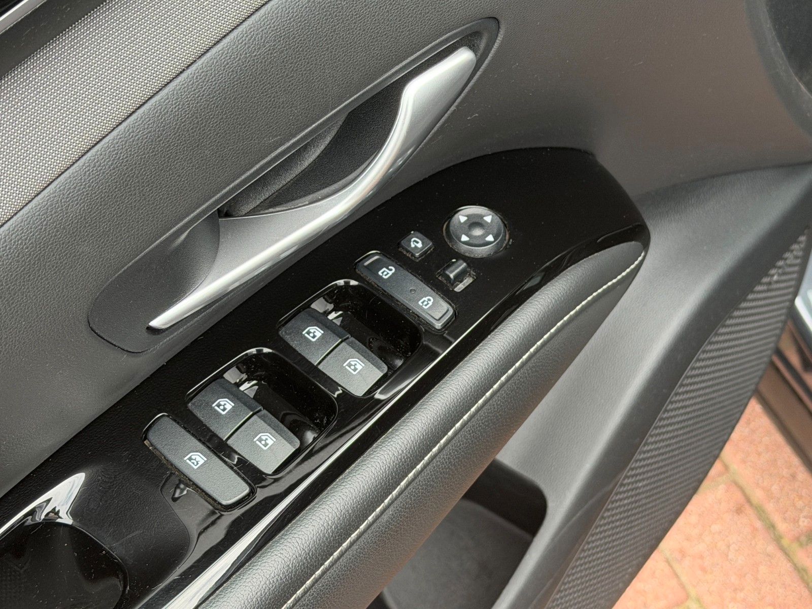 Fahrzeugabbildung Hyundai TUCSON 1.6 T-GDI 48V Blackline *8-fach*ACC*AHK*