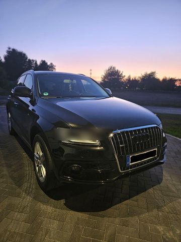 Audi Q5 2.0Tfsi Quattro, Sline, AHK, Xenon...