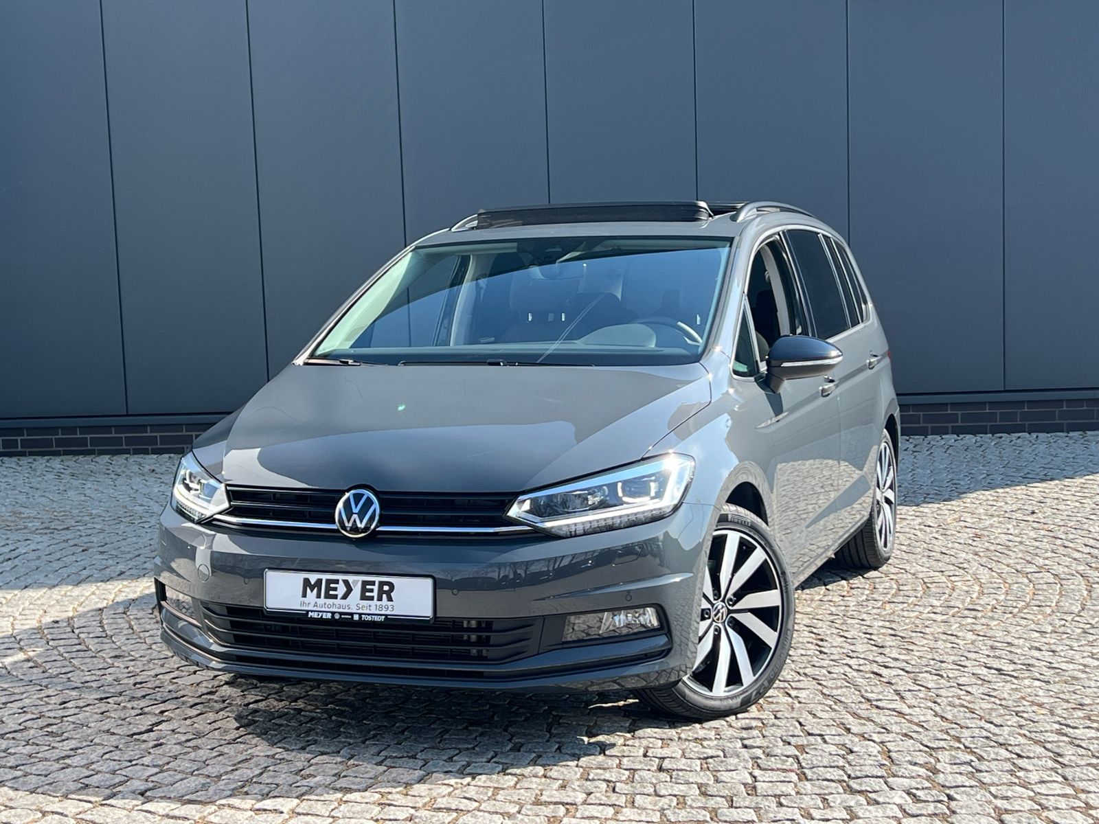 Fahrzeugabbildung Volkswagen Touran Highline 2.0 TDI DSG *AHK, LED, 7 Sitze,