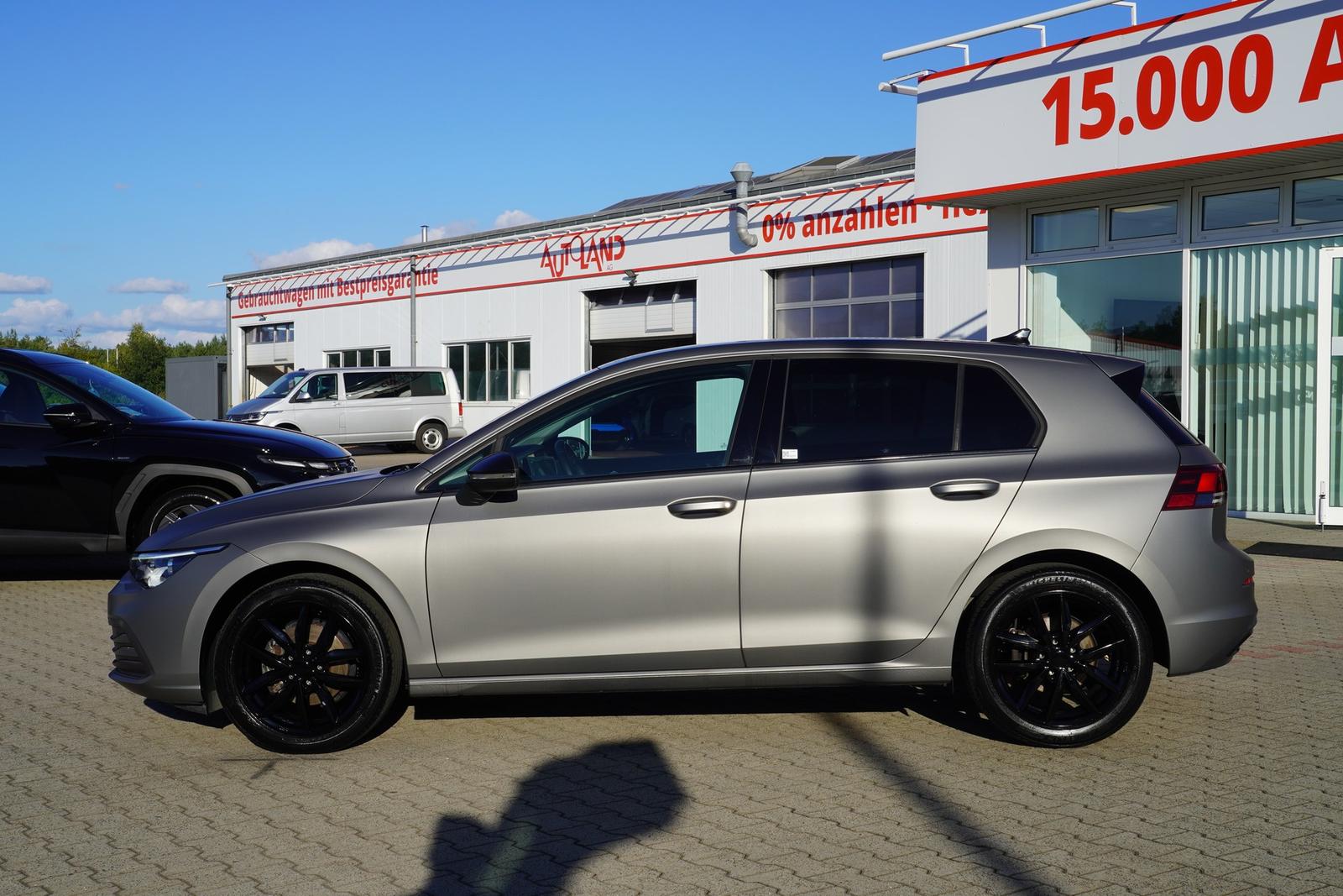 Volkswagen Golf VIII 1.5 16V TSI Life LED ACC App-Connect
