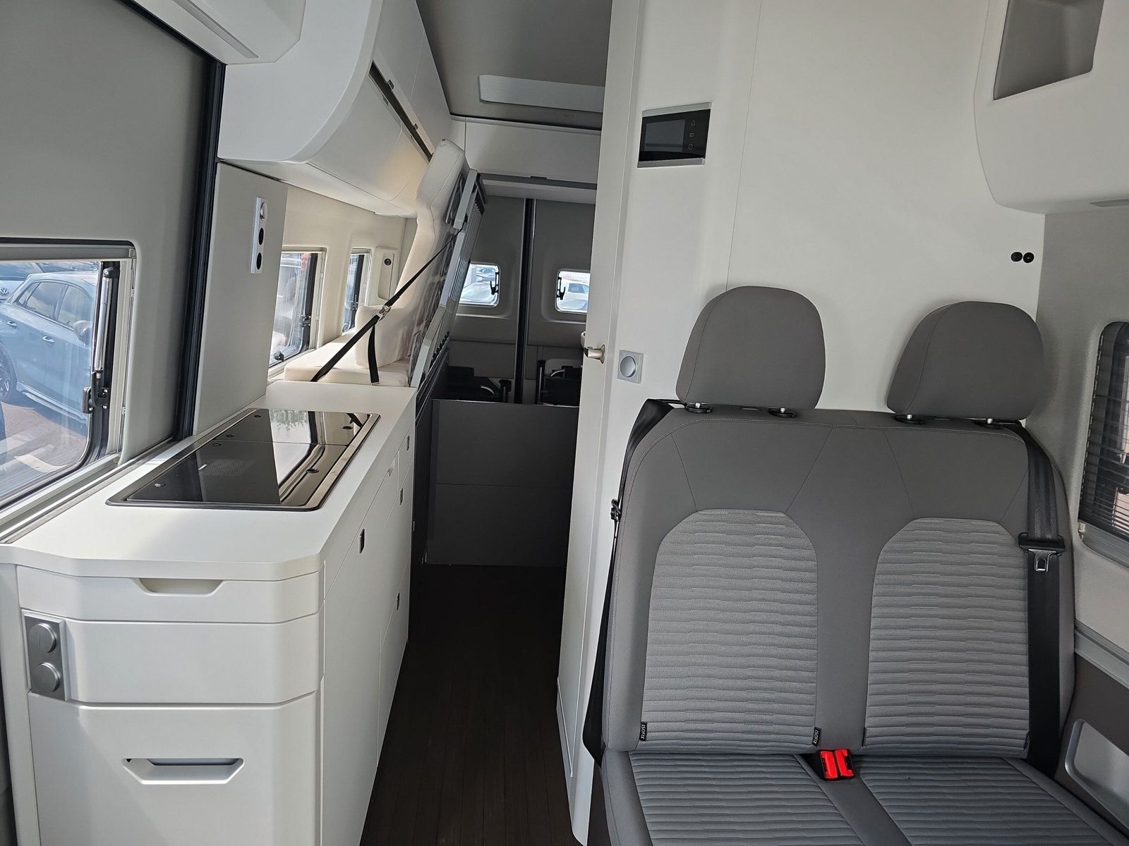 Fahrzeugabbildung Volkswagen Grand California 680 DSG LED STANDHZG AHK