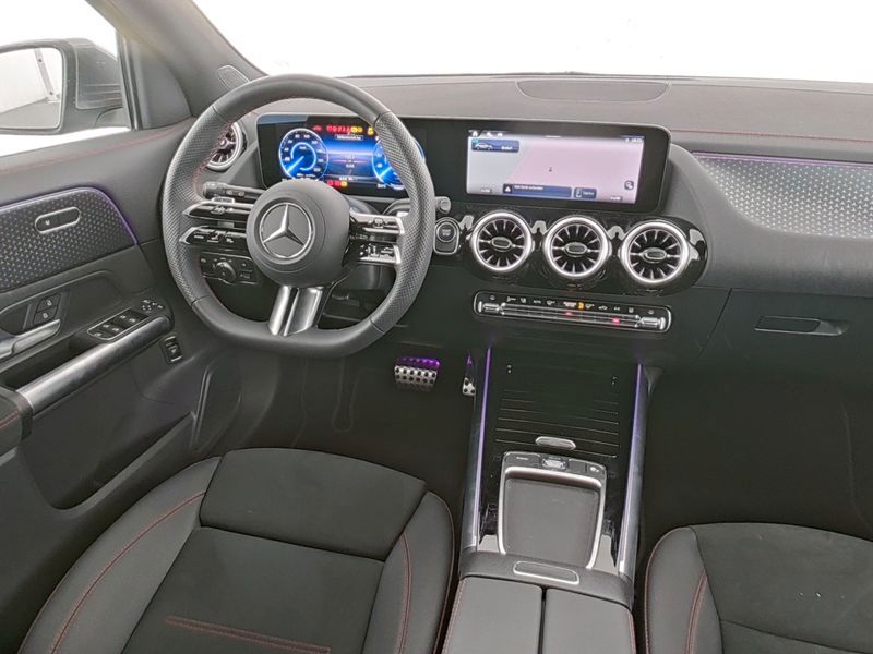 Fahrzeugabbildung Mercedes-Benz EQA 300 4M AMG *Bonus* Ambi+Kam+Totw+WinterPak