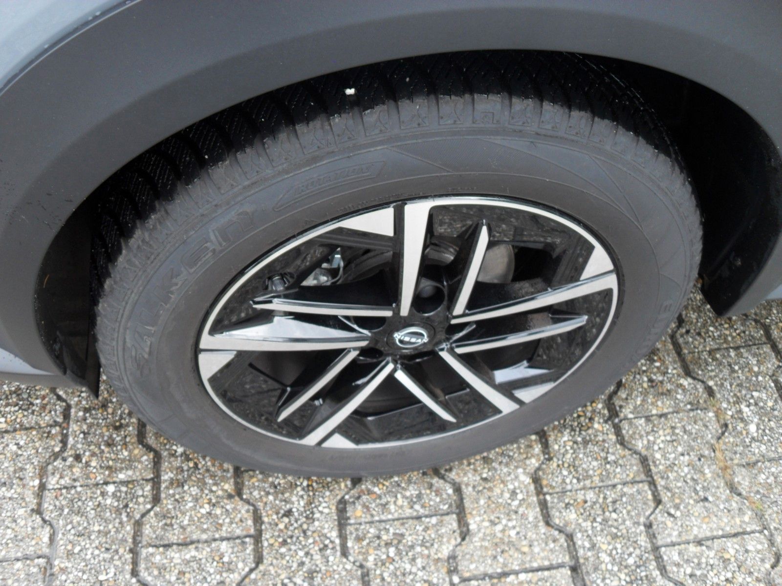 Fahrzeugabbildung Nissan Juke 1,0 N-Connecta Benzin | WP | Navi