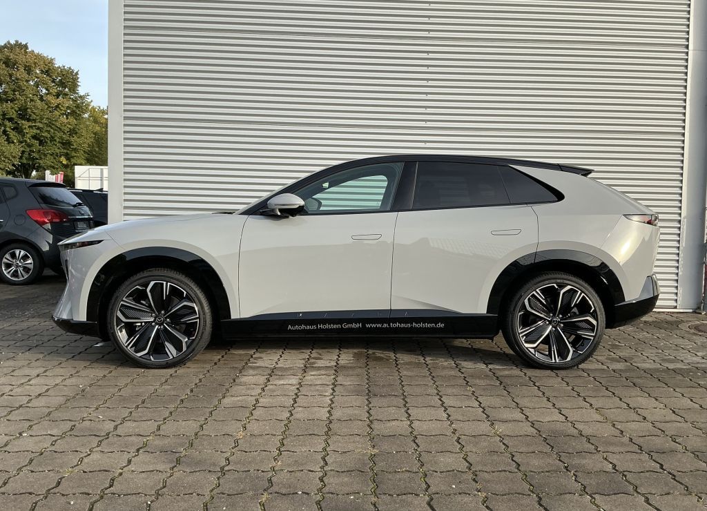 Image of Mazda CX-6e
