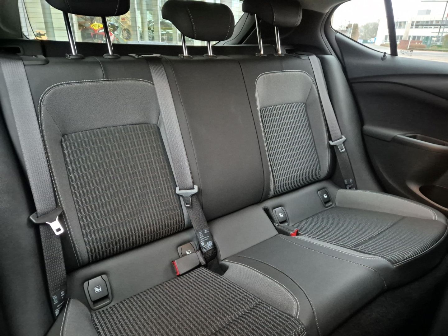 Fahrzeugabbildung Opel Astra K Elegance Start Stop EU6d ASTRA Turbo 1.2