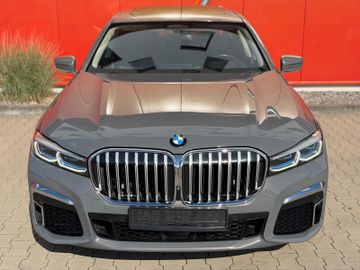 BMW 750 - 5