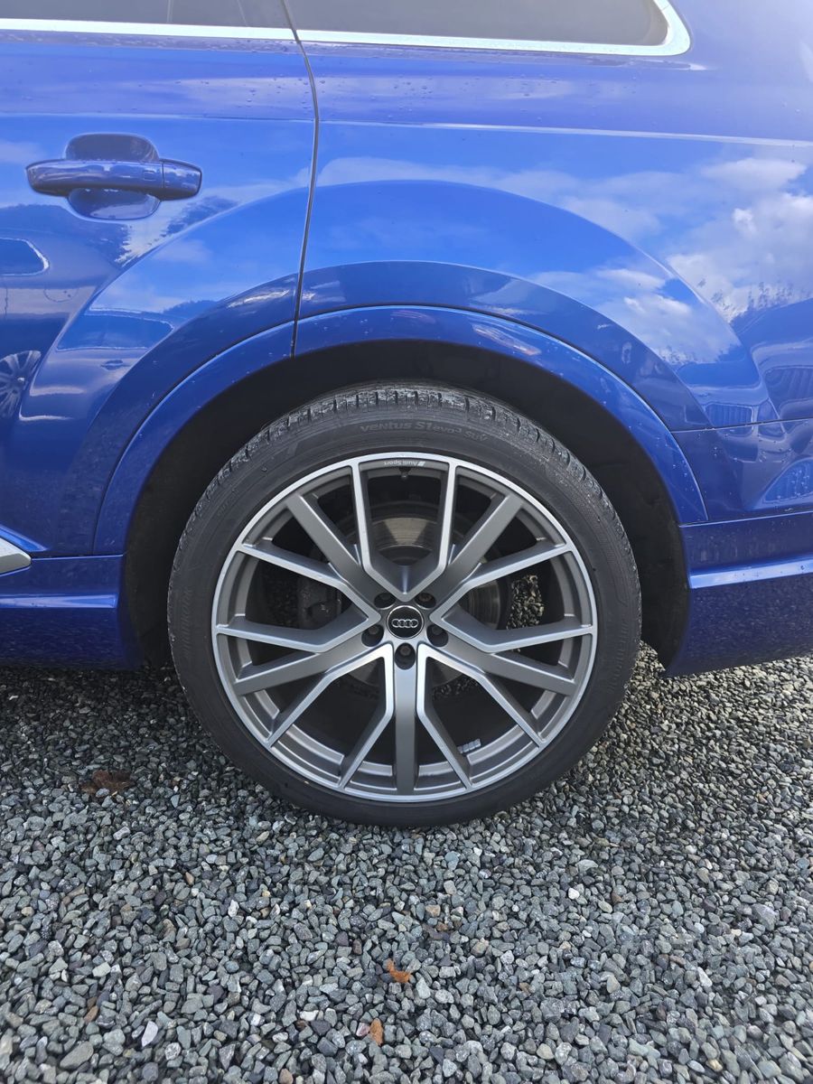 Fahrzeugabbildung Audi Q7 3.0 TDI quattro S-LINE TOP-AUSTATTUNG