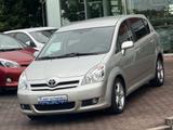 Toyota Corolla Verso 2.2 D-CAT Sol 7-Sitzer/KLIMA/AHK - Toyota Corolla Verso aus 2007 mit Diesel-Antrieb
