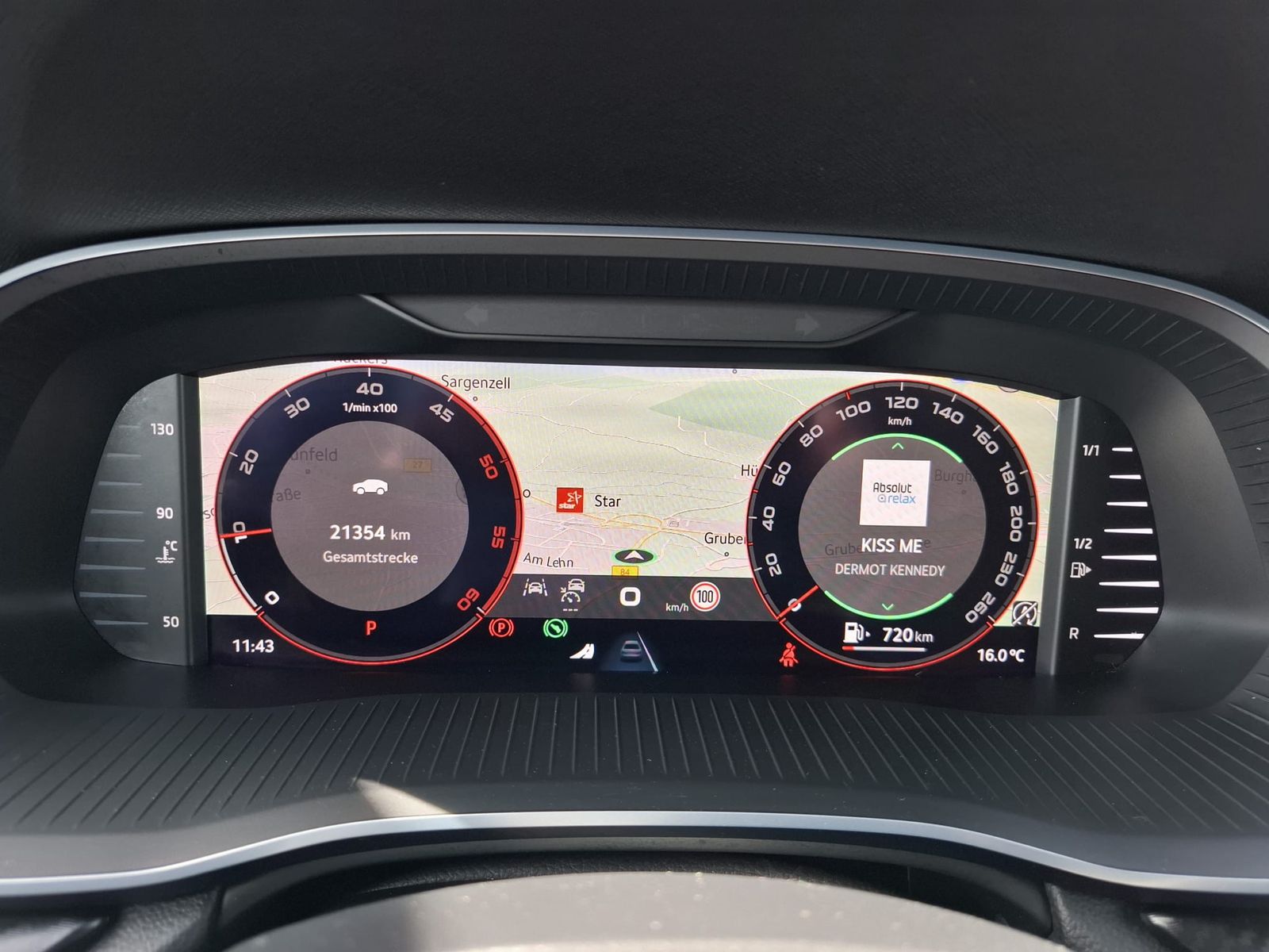 Fahrzeugabbildung SKODA Octavia 2.0 DSG Sportline MATRIX*AHK*CANTON*5J.G