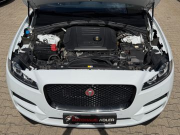 Jaguar F-Pace - 8