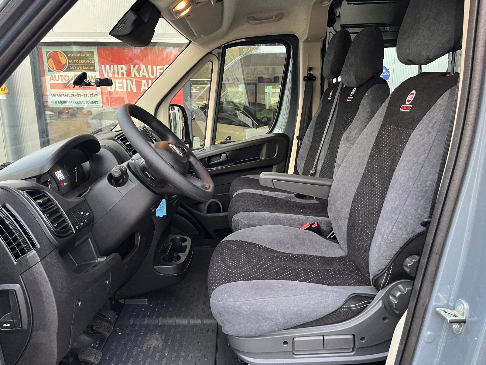 Fahrzeugabbildung Fiat Ducato Maxi Grossr.-Kasten 35 140 L4H2 teilvergl