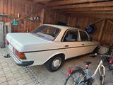 Mercedes-Benz Mercedes E- Klasse W123 H 240D - Mercedes-Benz 240: 240d W123