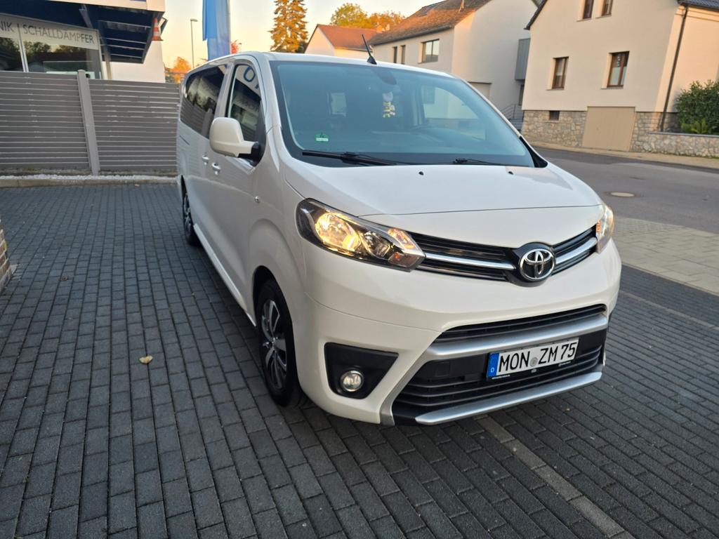 Toyota Proace Verso 1,5 D 9 Sitzer