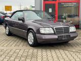 Mercedes-Benz E 220 Cabriolet/Scheckheft gepflegt/Klima/SHZ - gebrauchte Mercedes-Benz E 220 aus dem Jahr 1993