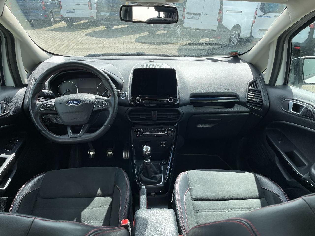 Fahrzeugabbildung Ford EcoSport ST-Line Winterpaket, Navi
