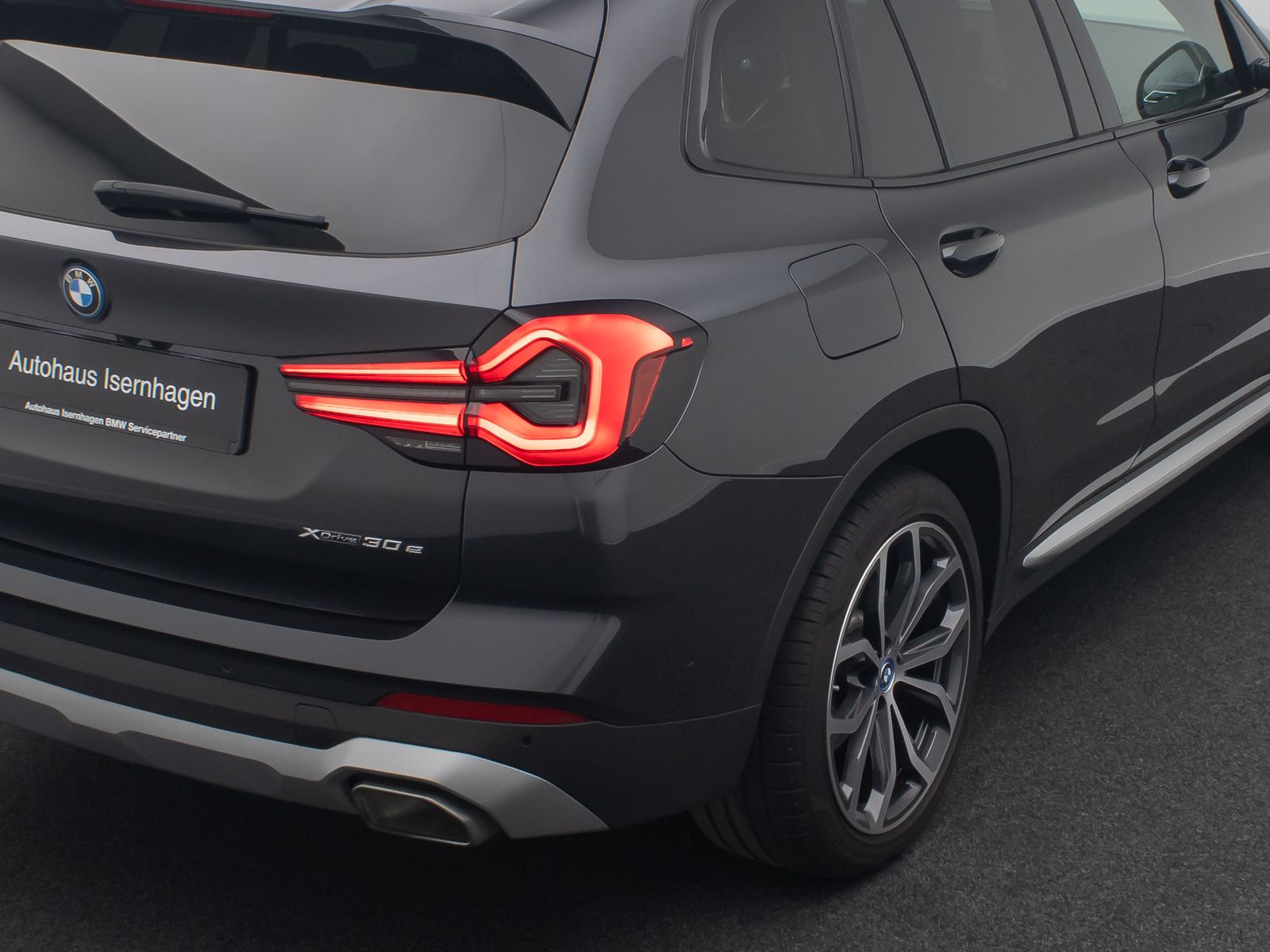 Fahrzeugabbildung BMW X3 xD30e Panorama 360&deg;HUD DAB HiFi AHK Komfort