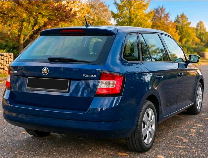 Skoda Fabia 2015 — rear view