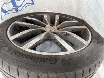 Volkswagen Golf - 2