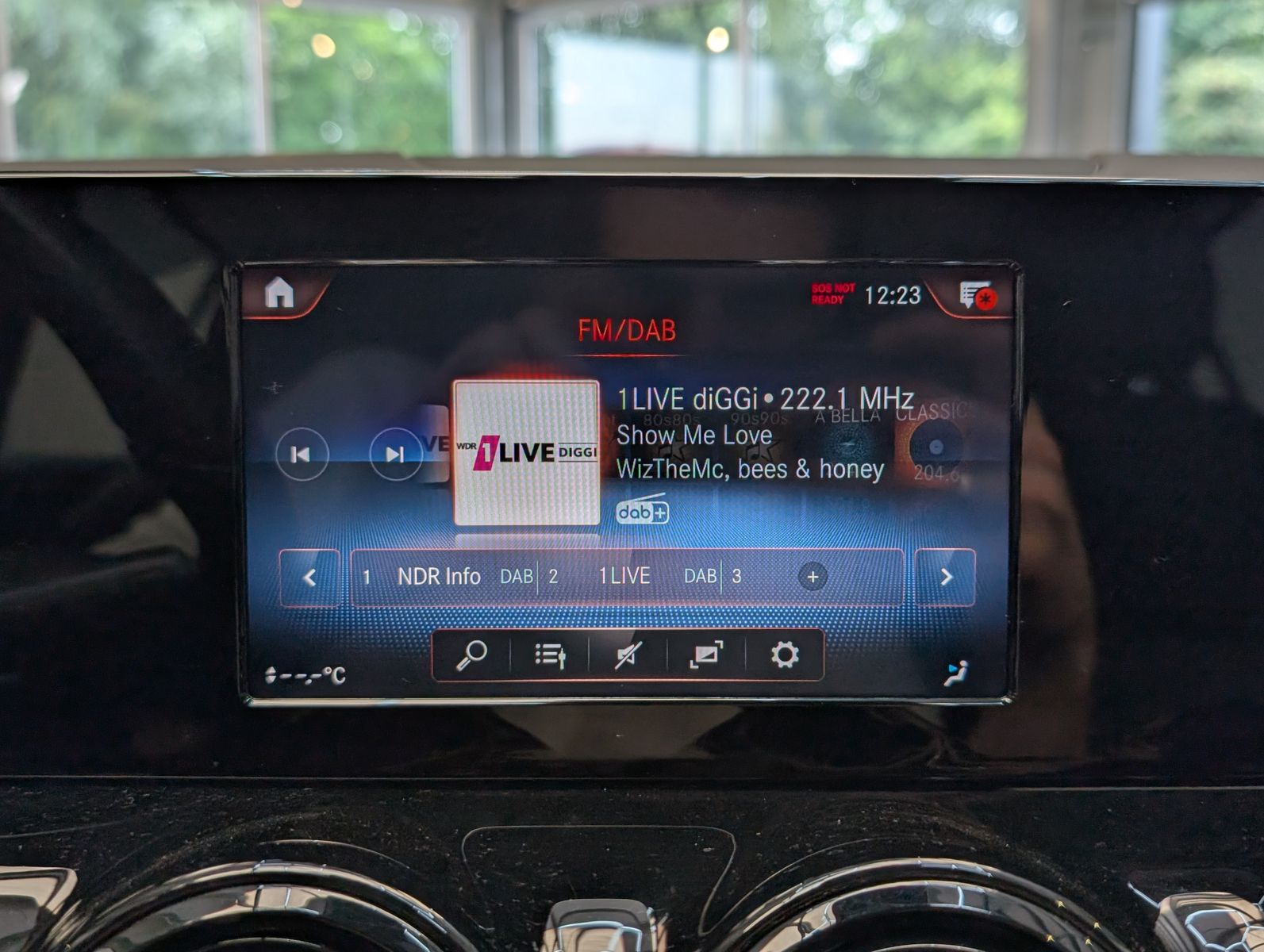 Fahrzeugabbildung Mercedes-Benz GLA 250 e EQ LED*NAVI*CARPLAY*SPURH.*PARKASSIST*