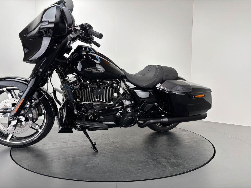 Fahrzeugabbildung Harley-Davidson STREET GLIDE *NEUWERTIG *MY25