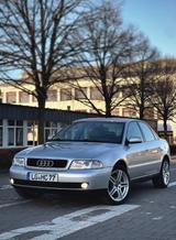 Audi A4 B5 1.8l Limo Facelift - Audi A4 aus 2000: 1.8