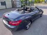 Mercedes-Benz E 250 Cabrio AMG 18 Zoll Kamera+Memory+Holz - Mercedes-Benz E 250: Leder, Navigationssystem