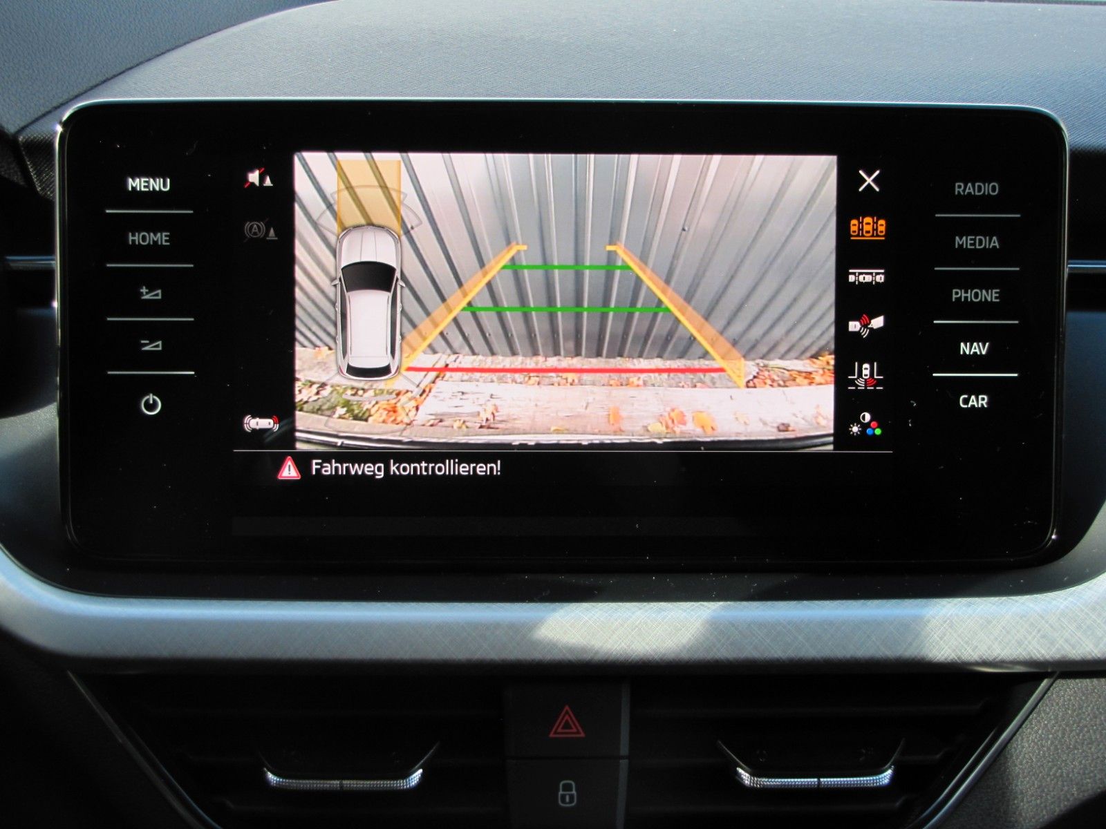 Fahrzeugabbildung SKODA Kamiq Tour 1.5l TSI 150PS LED-Schein., NAVI