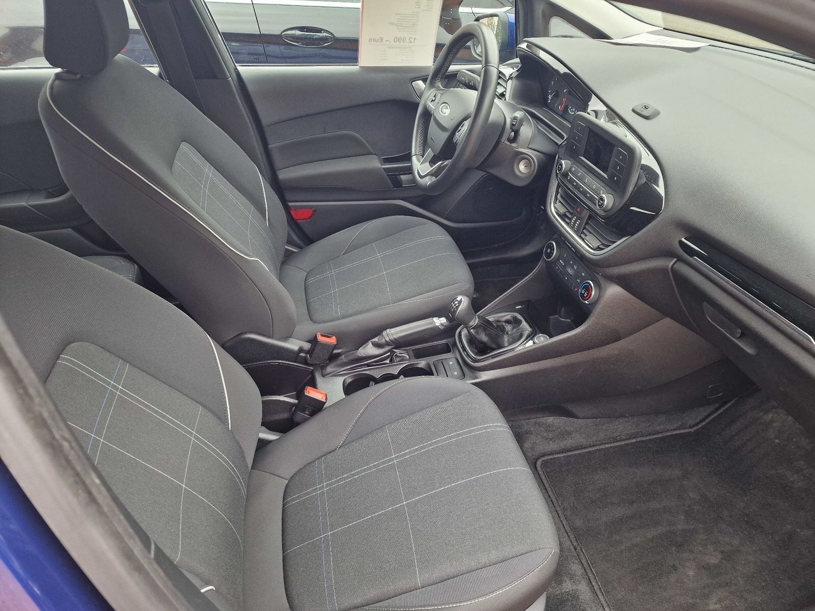 Fahrzeugabbildung Ford Fiesta Cool & Connect, Winterpaket,NSW, PDC