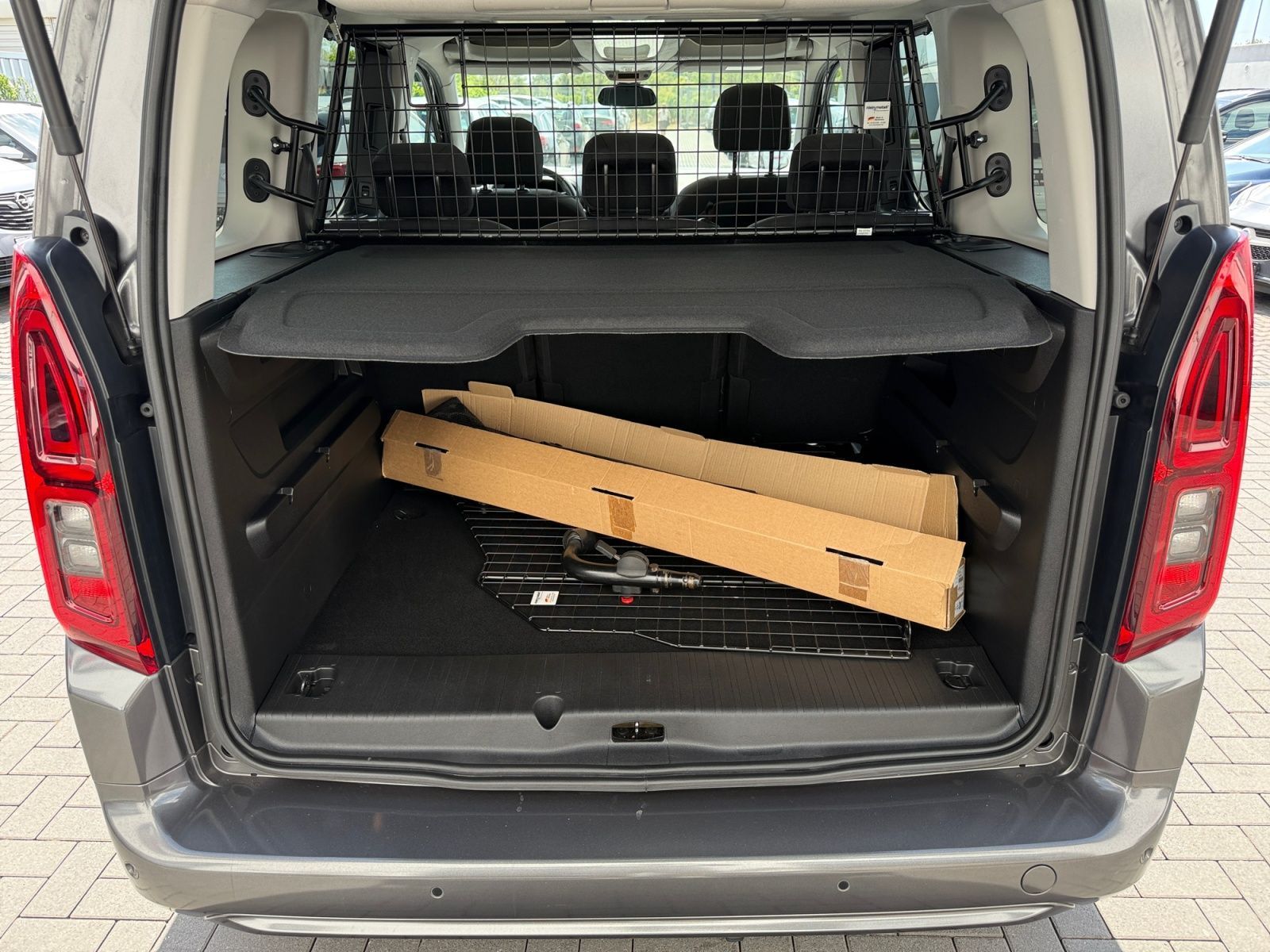 Fahrzeugabbildung Toyota Proace City Verso 1.5 D-4D L1 Executive S/S PANO