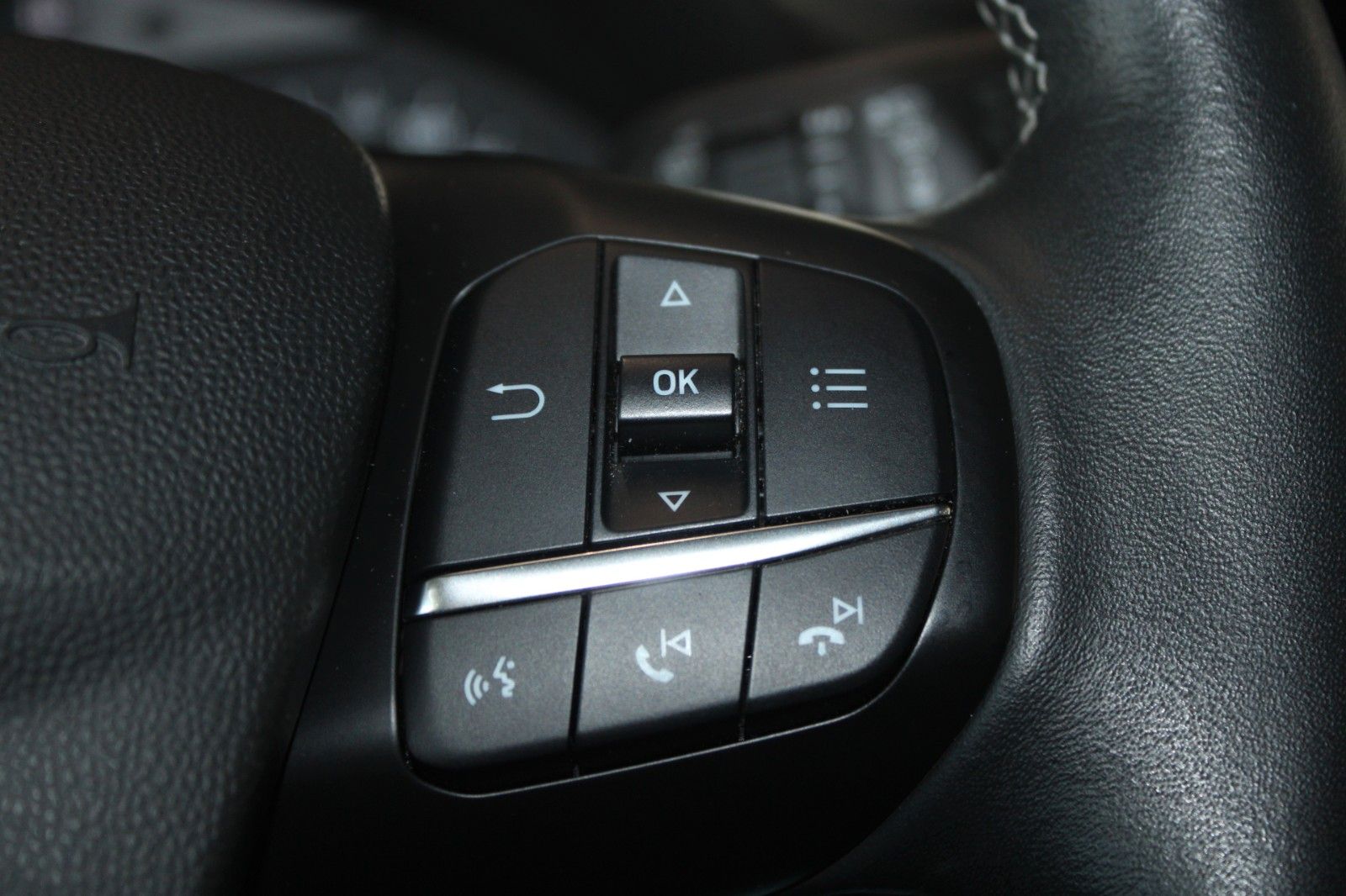 Fahrzeugabbildung Ford Fiesta 1,5 TDCi Cool & Connect 5-trg NAVI LED