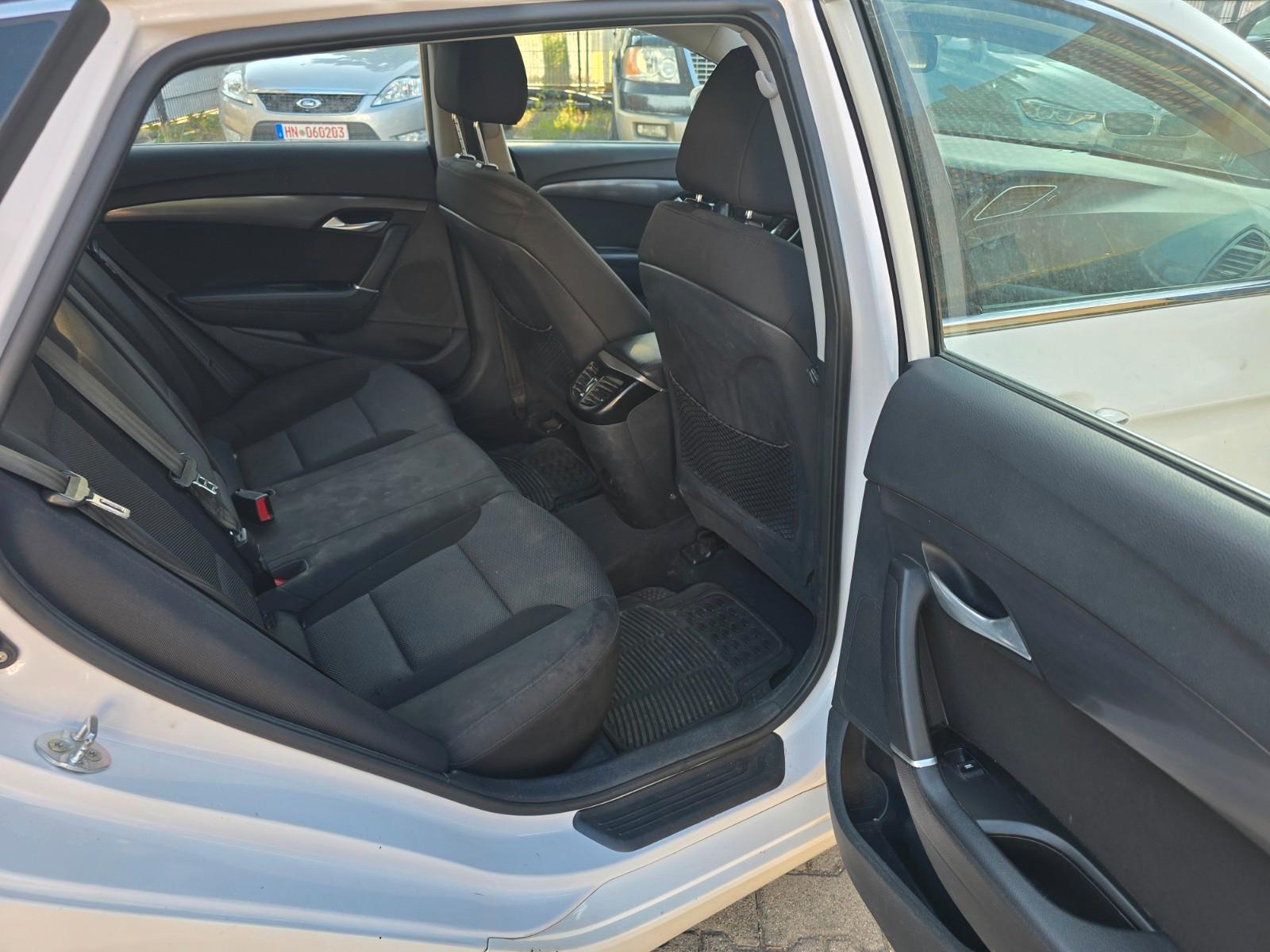 Hyundai i40 2014 — photo 10
