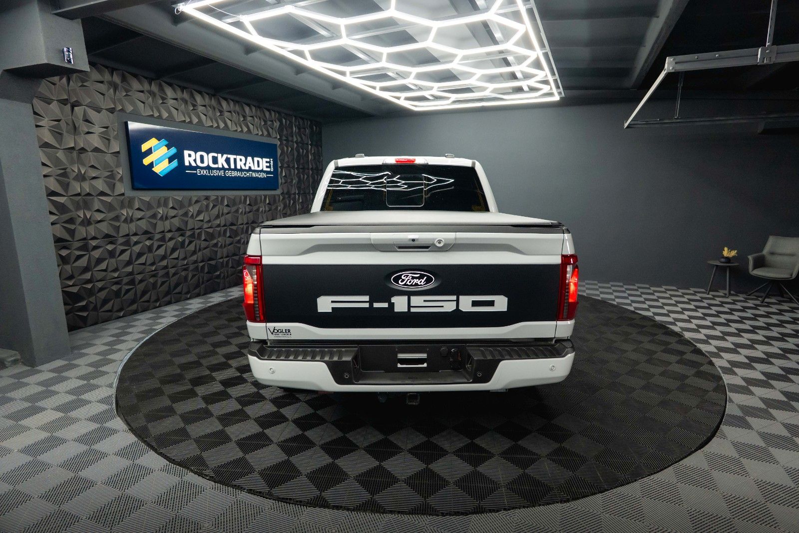 Fahrzeugabbildung Ford F150 3.5L V6 PowerBoost RAPTOR Twin-Turbo 4x4