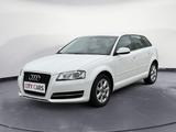 Audi A3 Sportback 1.6 TDI Ambiente Xenon Tempomat - Audi A3 aus 2011 mit Diesel-Antrieb