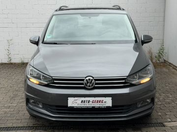 Volkswagen Touran - 4