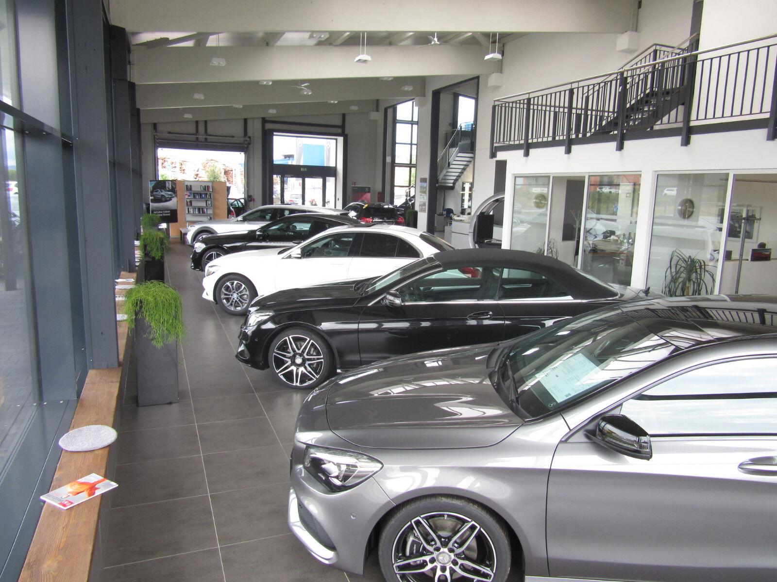 showroom-image-bottom