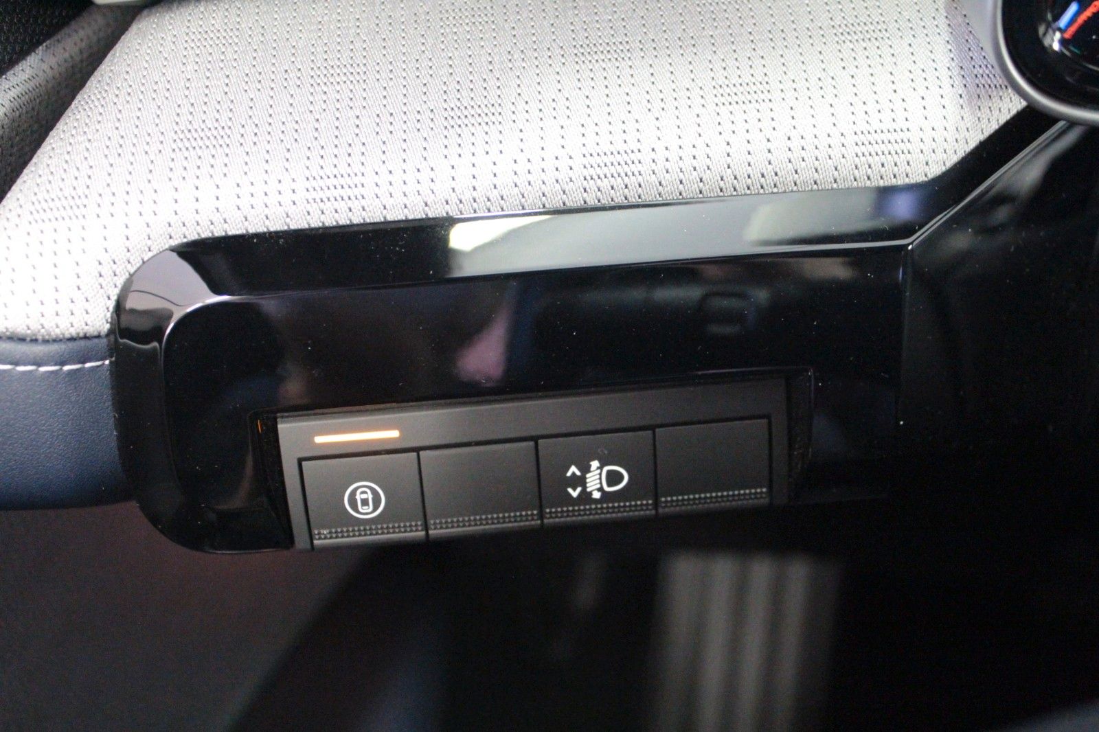 Fahrzeugabbildung Renault R 5 E-Tech 150 Comfort Range Rolland-Garros