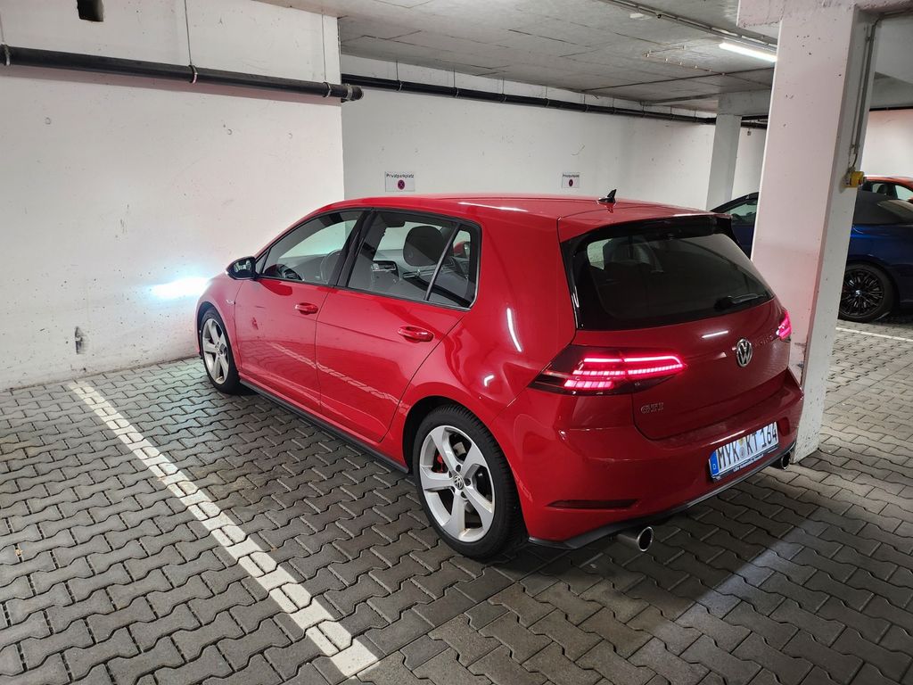 Image of Volkswagen Golf