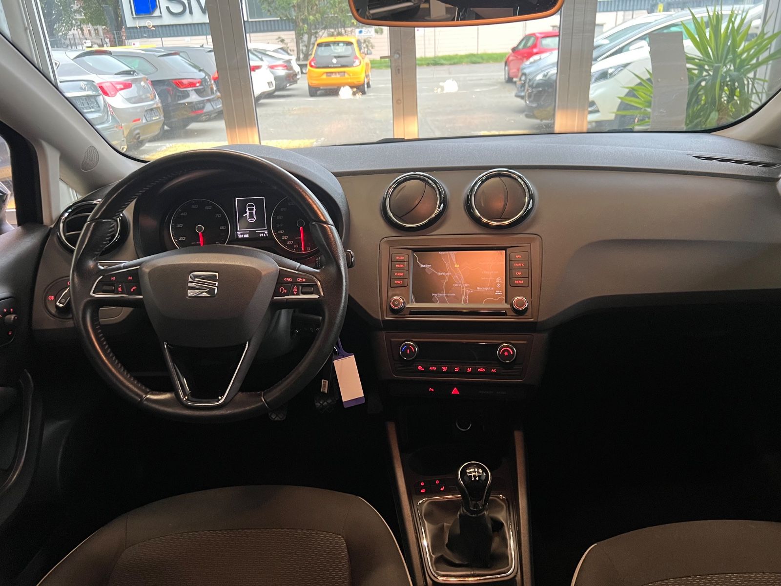 Fahrzeugabbildung SEAT Ibiza Style *NAVI * SITZHEIZUNG *KLIMAAUTOMATIK*