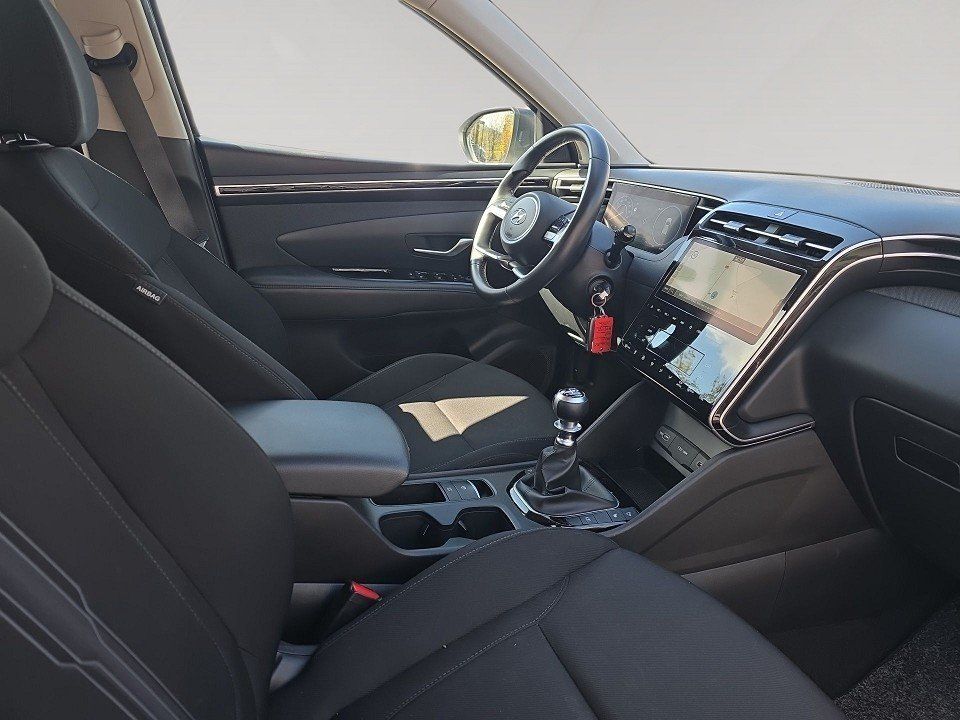 Fahrzeugabbildung Hyundai Tucson 1.6  150PS M/T SELECT Funktions-Paket, Na