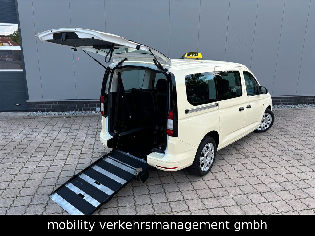 Ford Grand Tourneo