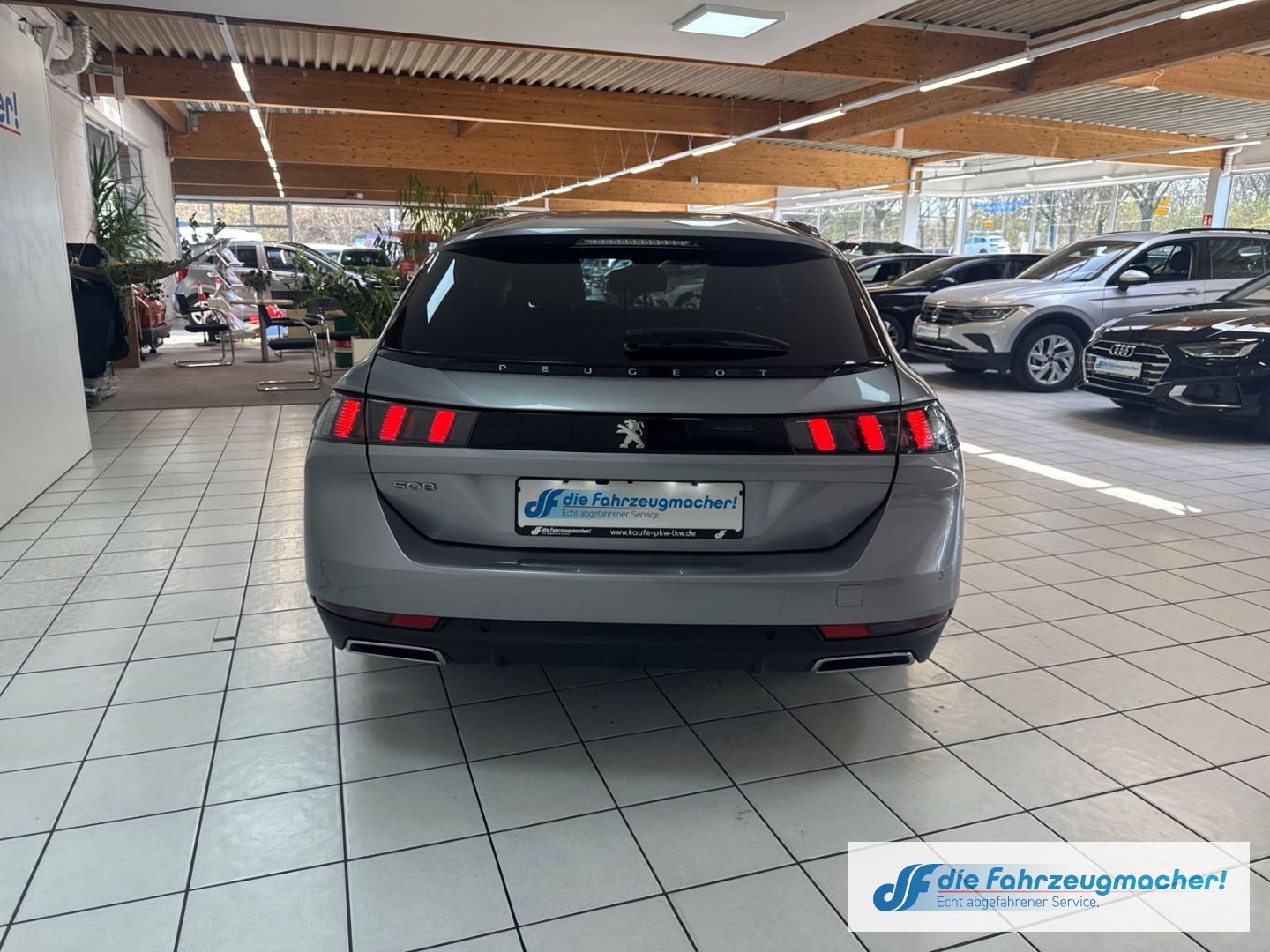 Fahrzeugabbildung Peugeot 508 SW Allure Pack 1.5 Navi ACC Apple CarPlay An
